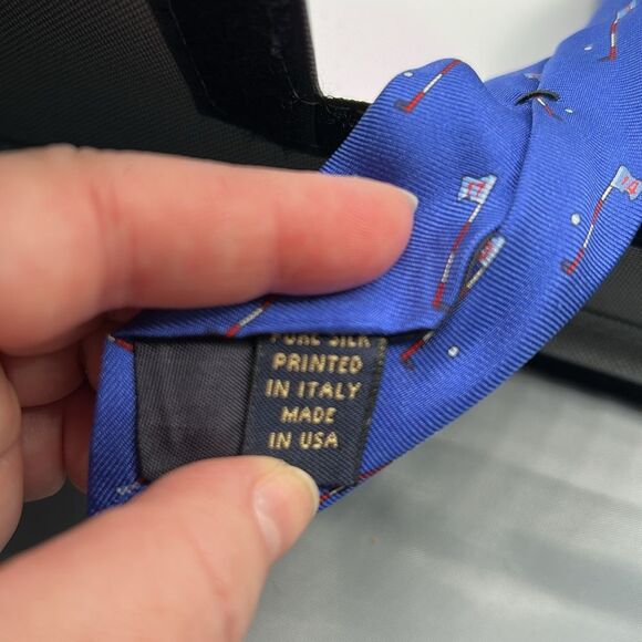 Brooks Brothers 100% Silk 18-hole golf tie - Picture 5 of 6